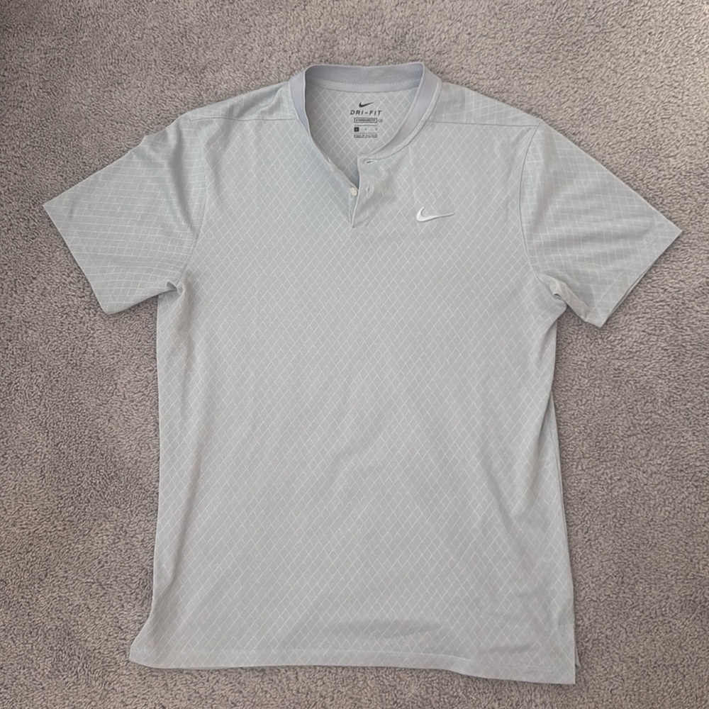 Men’s Nike mock neck Golf polo. Worn a couple of times. Size large.